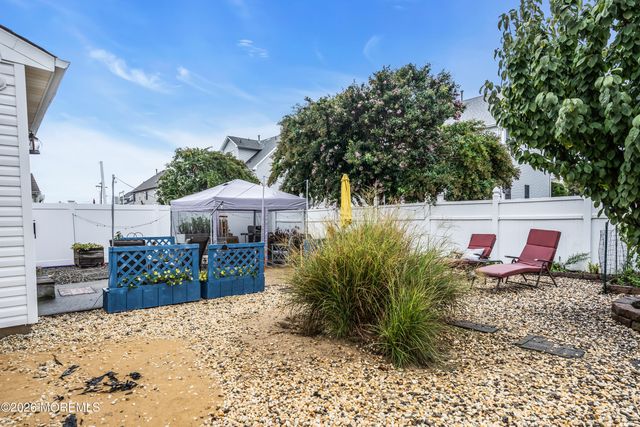 3290 Long Point Drive, Toms River, NJ 08753
