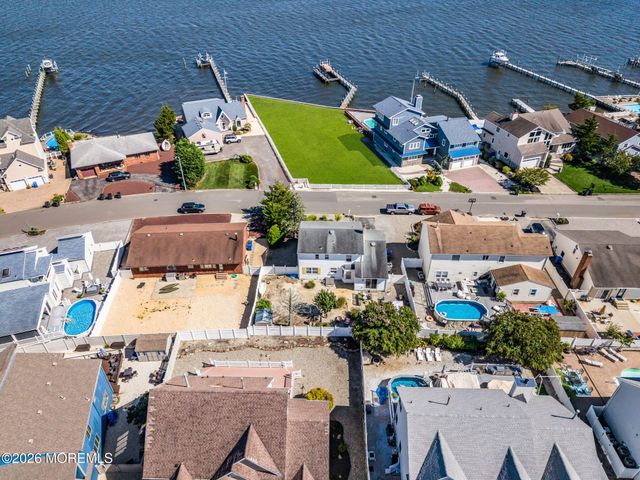 3290 Long Point Drive, Toms River, NJ 08753