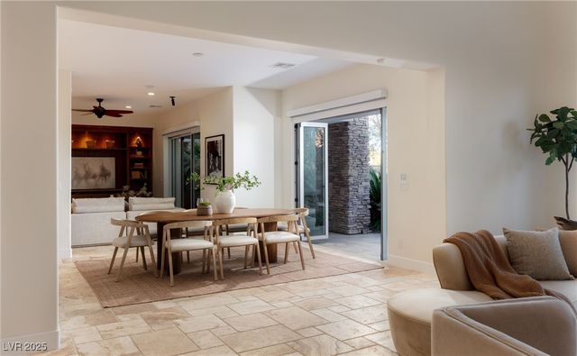 2436 Grassy Spring Place, Las Vegas, NV 89135