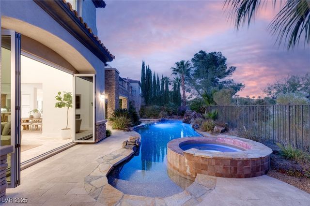 2436 Grassy Spring Place, Las Vegas, NV 89135