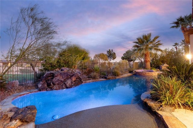 2436 Grassy Spring Place, Las Vegas, NV 89135