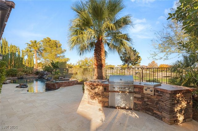 2436 Grassy Spring Place, Las Vegas, NV 89135