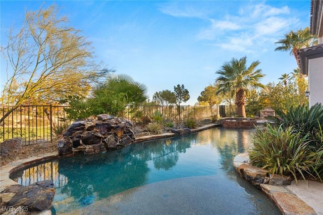 2436 Grassy Spring Place, Las Vegas, NV 89135