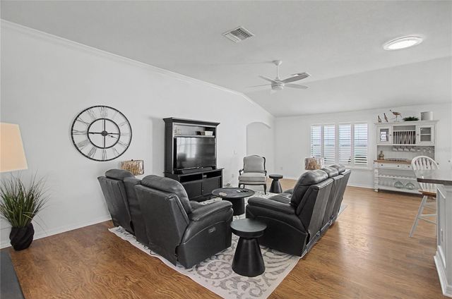 1106 SOUTHERN SUN DR, The Villages, FL 32162