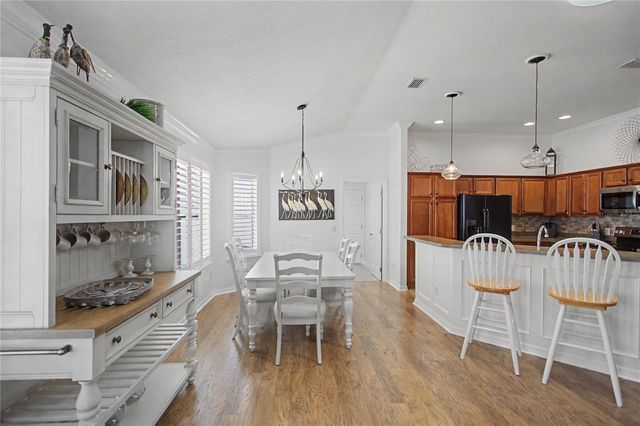 1106 SOUTHERN SUN DR, The Villages, FL 32162