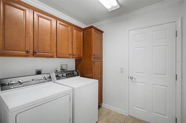 1106 SOUTHERN SUN DR, The Villages, FL 32162