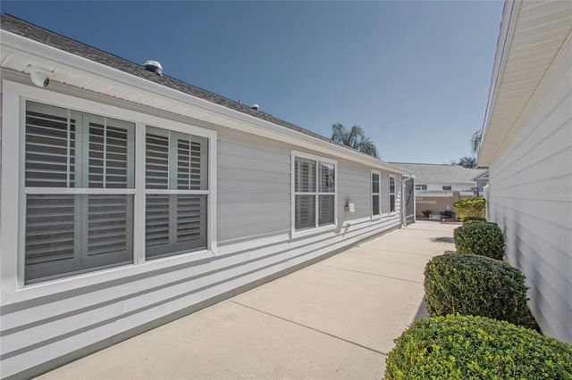 1106 SOUTHERN SUN DR, The Villages, FL 32162