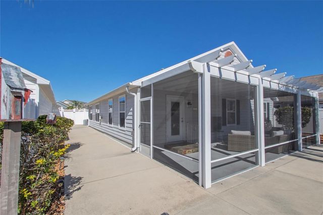 1106 SOUTHERN SUN DR, The Villages, FL 32162