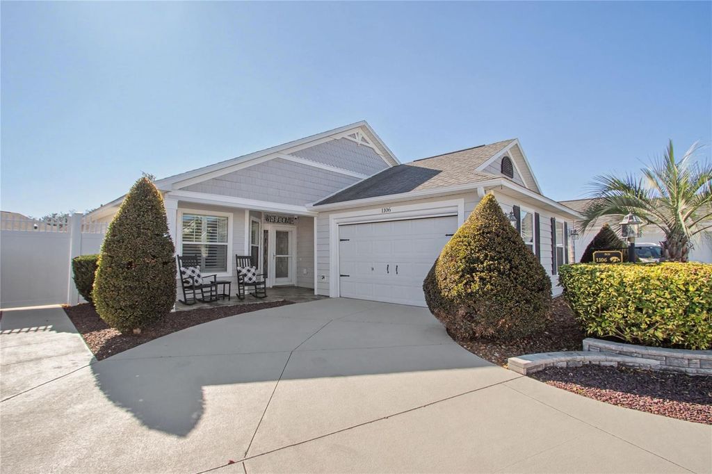 1106 SOUTHERN SUN DR, The Villages, FL 32162