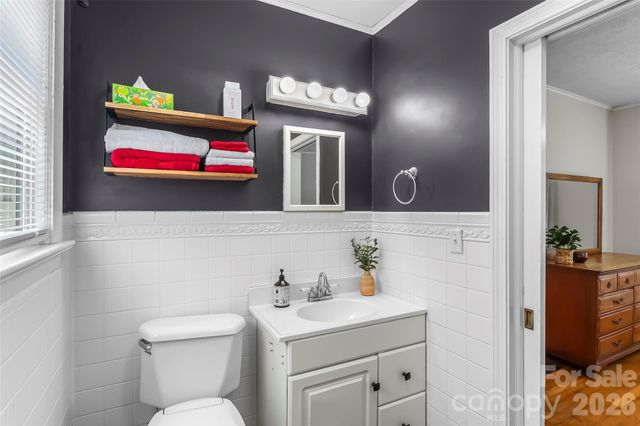 101 Falls Street, Morganton, NC 28655