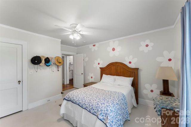 101 Falls Street, Morganton, NC 28655