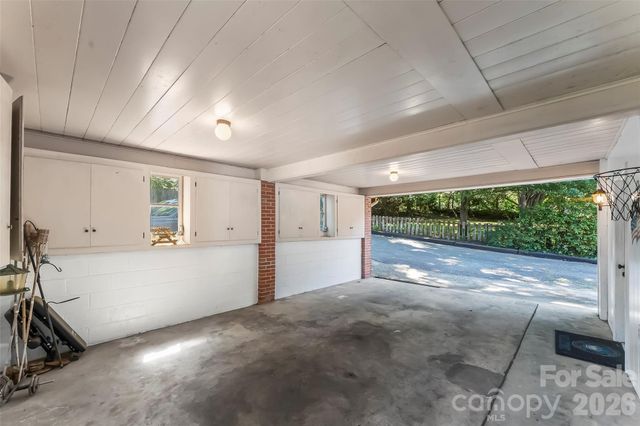 101 Falls Street, Morganton, NC 28655