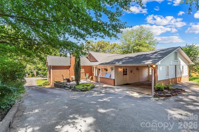 101 Falls Street, Morganton, NC 28655