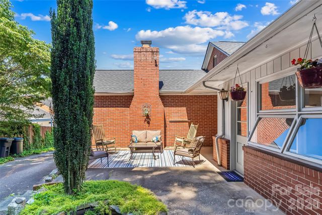 101 Falls Street, Morganton, NC 28655