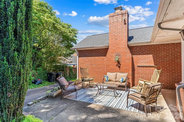 101 Falls Street, Morganton, NC 28655