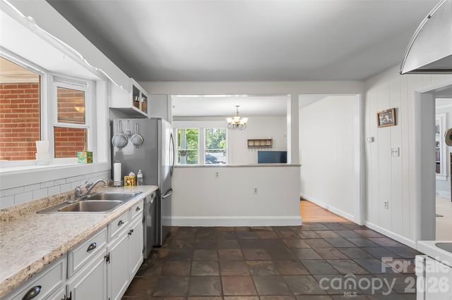 101 Falls Street, Morganton, NC 28655