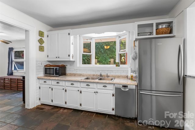 101 Falls Street, Morganton, NC 28655