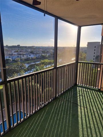 900 NE 195th St 702, Miami, FL 33179