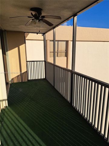 900 NE 195th St 702, Miami, FL 33179