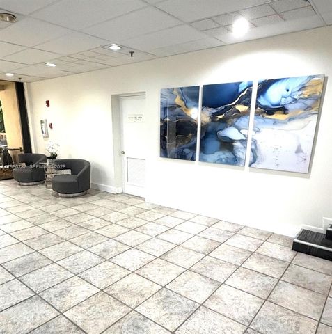 900 NE 195th St 702, Miami, FL 33179