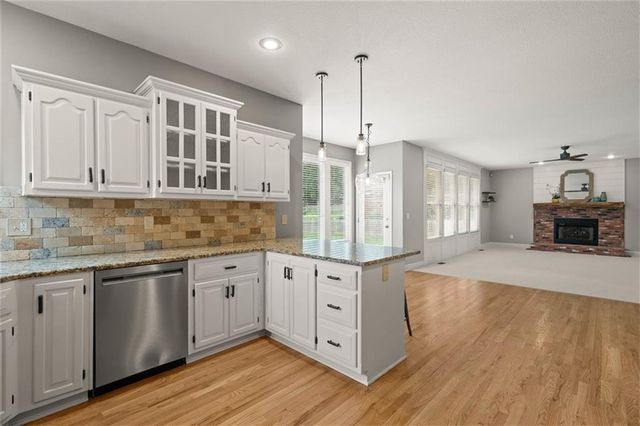 22414 W 45th Street, Shawnee, KS 66226