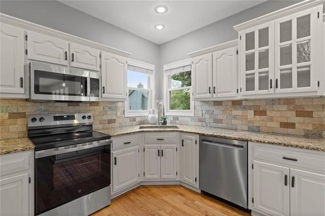22414 W 45th Street, Shawnee, KS 66226