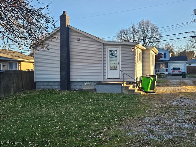 1081 Stratford Street, Barberton, OH 44203