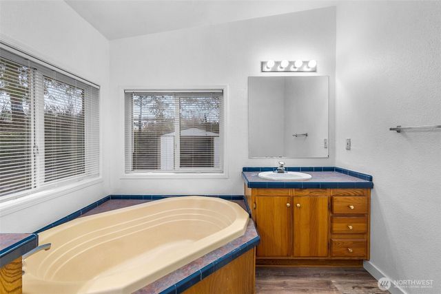 71 E Rhododendron Place, Shelton, WA 98584