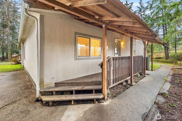 71 E Rhododendron Place, Shelton, WA 98584