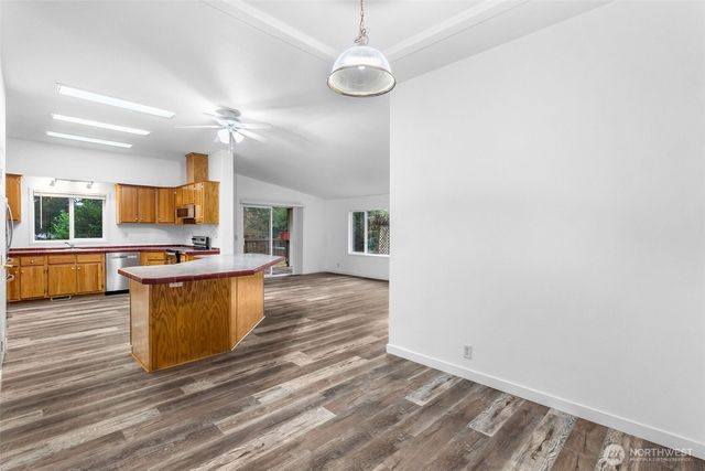 71 E Rhododendron Place, Shelton, WA 98584