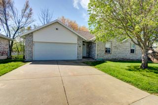 201 South Poplar Court, Nixa, MO 65714