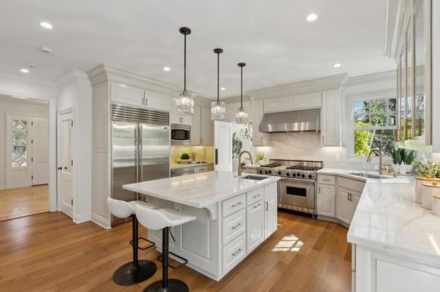 13999 Alta Vista Avenue, Saratoga, CA 95070