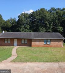 200 Tanglewood Drive B, Monroe, GA 30656