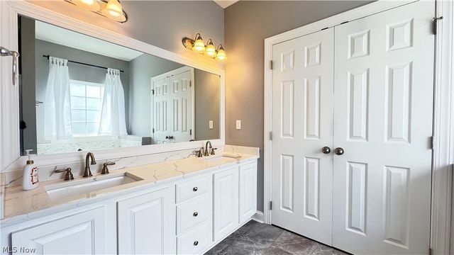 961 Outrigger Cove, Painesville Twp, OH 44077