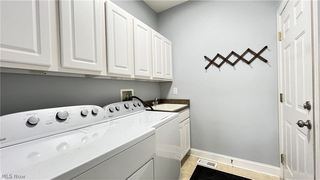 961 Outrigger Cove, Painesville Twp, OH 44077