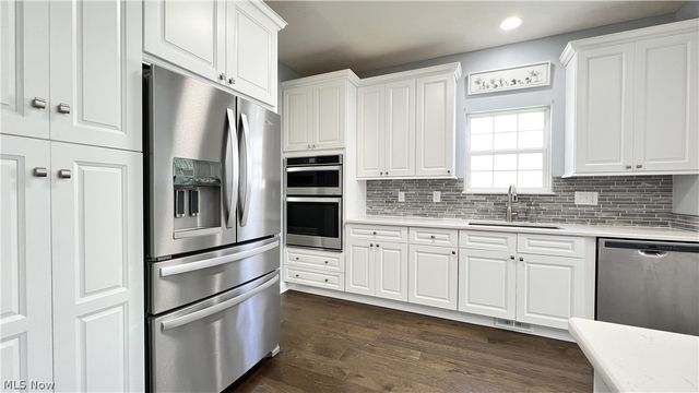 961 Outrigger Cove, Painesville Twp, OH 44077