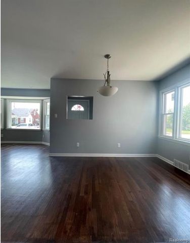 14910 Anne Avenue, Allen Park, MI 48101