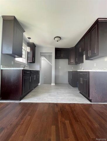 14910 Anne Avenue, Allen Park, MI 48101