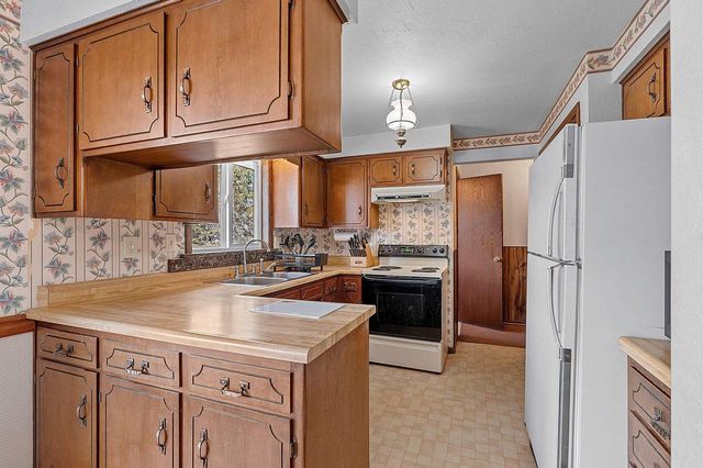 W220 JULIUS STREET, Krakow, WI 54137