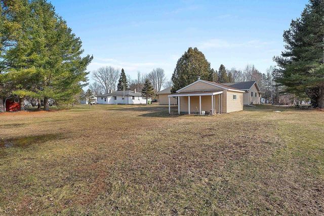 W220 JULIUS STREET, Krakow, WI 54137