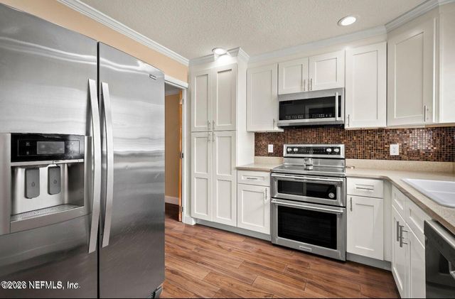 325 GREENCASTLE Drive 55, Jacksonville, FL 32225