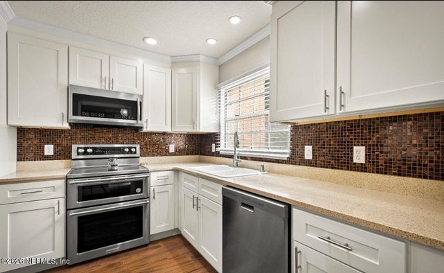 325 GREENCASTLE Drive 55, Jacksonville, FL 32225