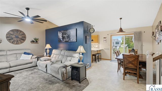 113 Bunker Court, Mankato, MN 56001