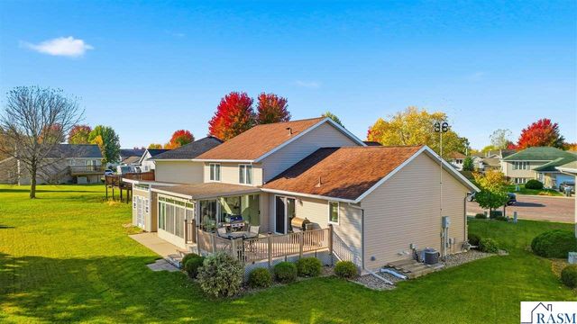 113 Bunker Court, Mankato, MN 56001