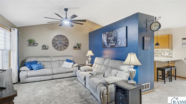 113 Bunker Court, Mankato, MN 56001