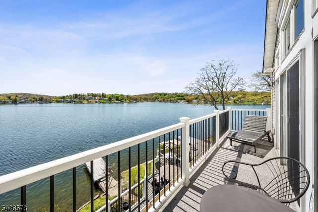 27 S Bertrand Rd, Mount Arlington Boro, NJ 07856