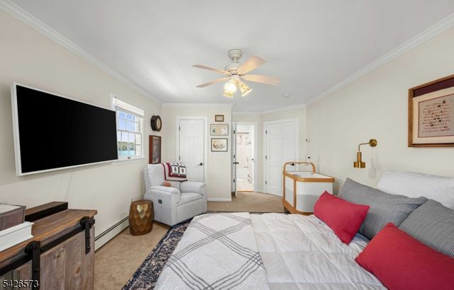 27 S Bertrand Rd, Mount Arlington Boro, NJ 07856