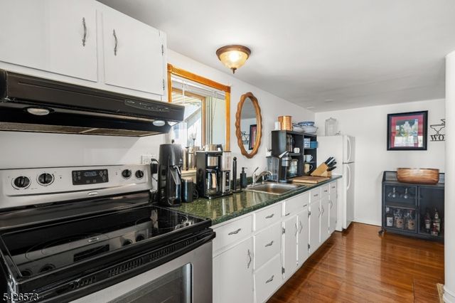 27 S Bertrand Rd, Mount Arlington Boro, NJ 07856