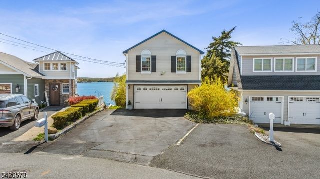27 S Bertrand Rd, Mount Arlington Boro, NJ 07856