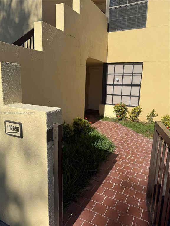 12996 SW 88th Ln B101, Miami, FL 33186